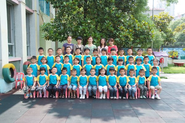 夏季幼兒園園服定做需要注意哪些細節呢？